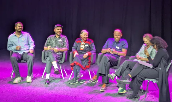 Husdramatikere paa scenen