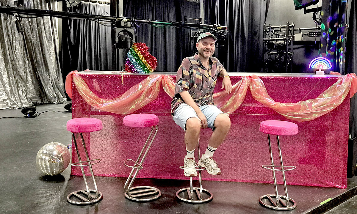 Marius inviterer bar