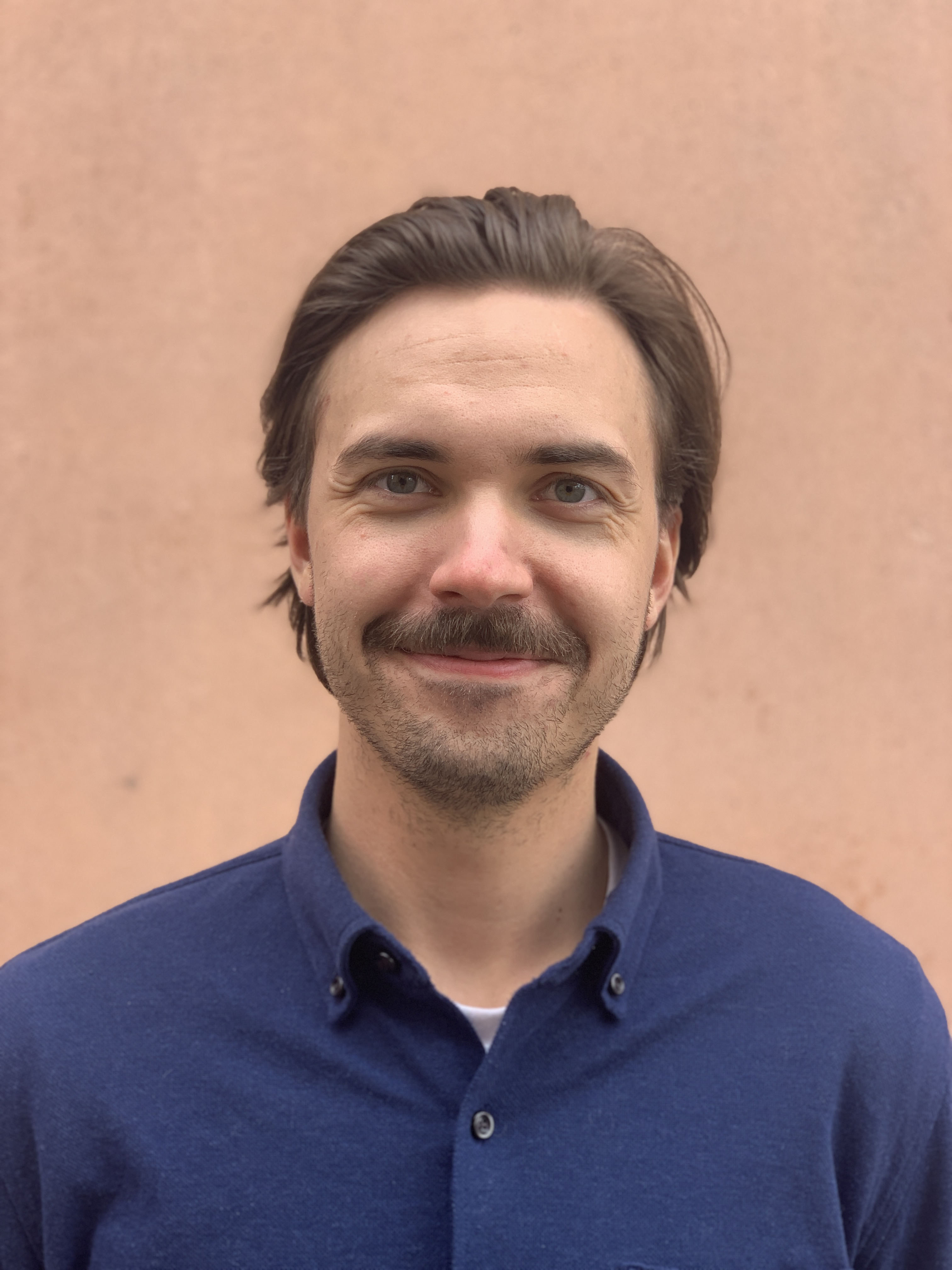 Sigurd odnes kløvning foto Maja Hoem Iversen